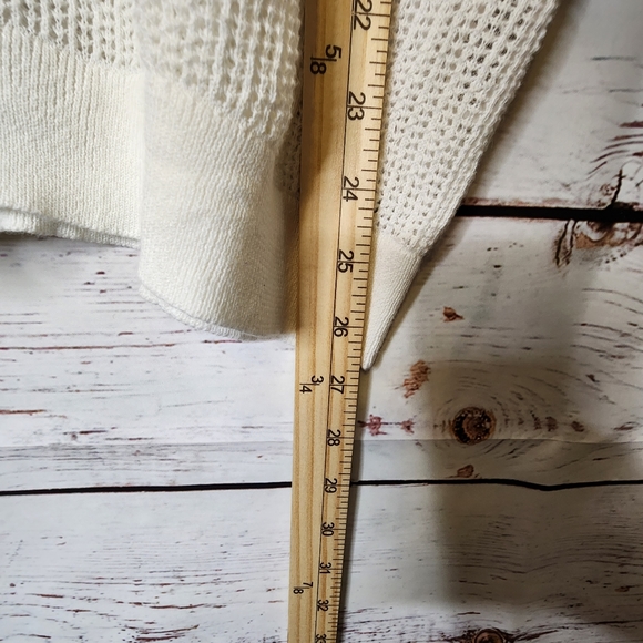 Chico's Skirt Pullover Sweater With 3/4 Sleeves in Alabaster...size 3 - Picture 8 of 10